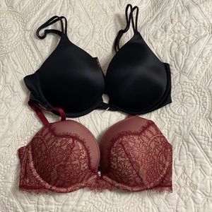 2 Victoria’s Secret push-up bras